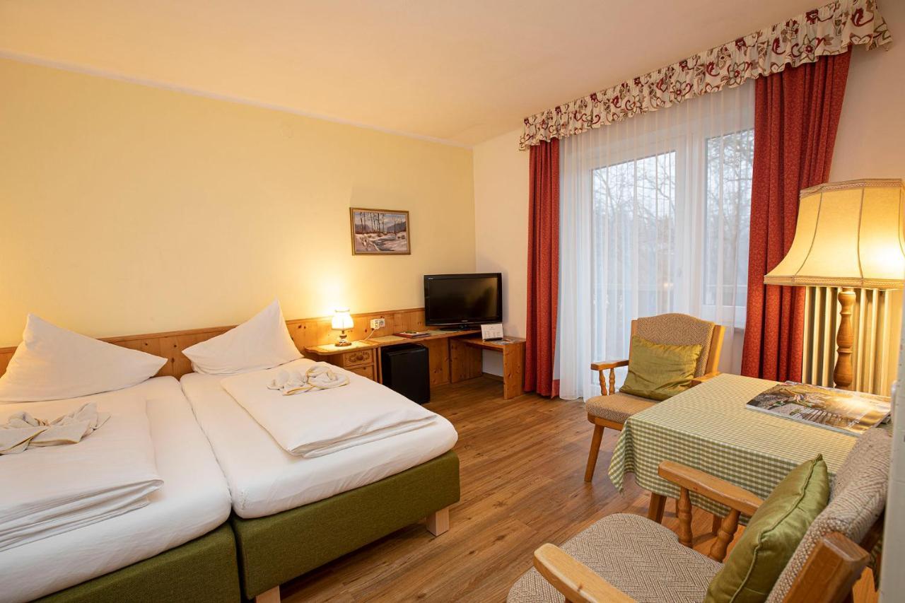 Landhotel Agathawirt Бад-Гойзерн Екстер'єр фото